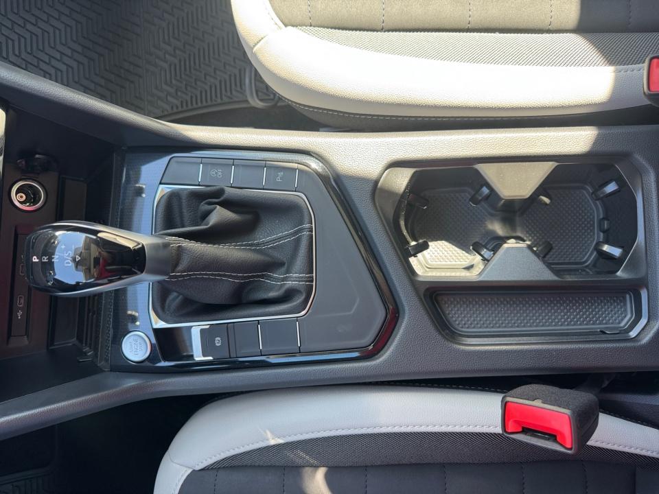 2027 Volkswagen Taos SE