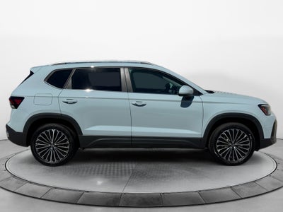 2027 Volkswagen Taos SE