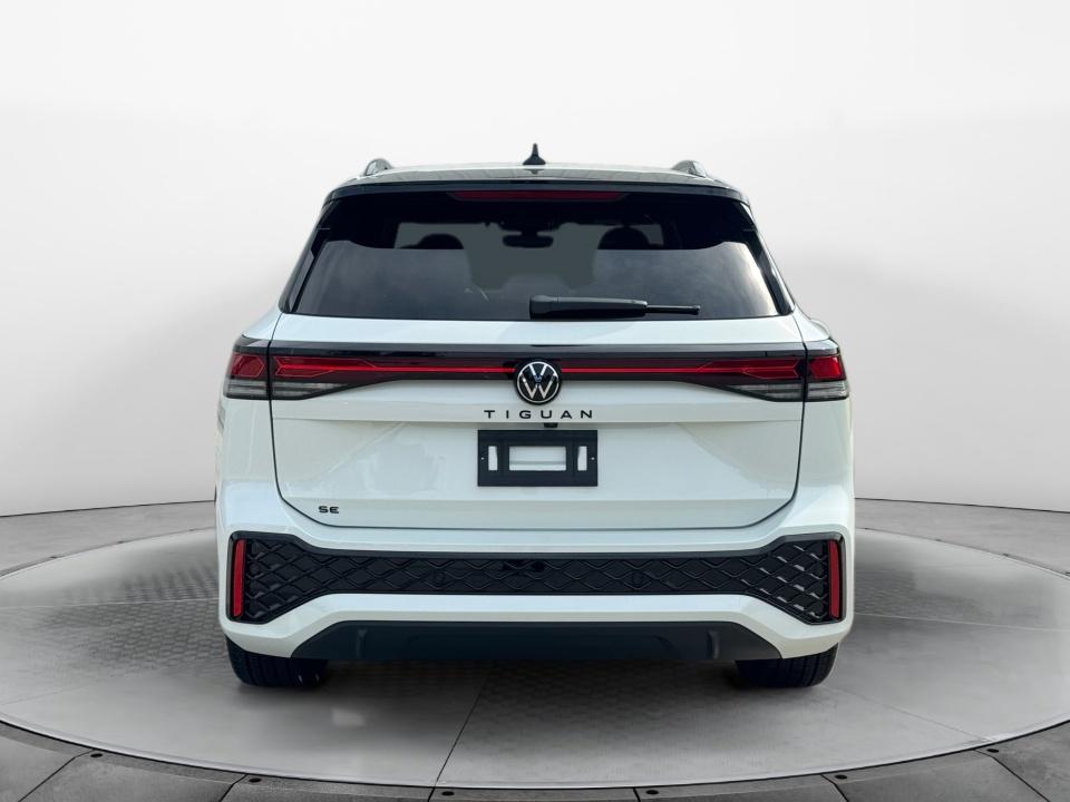 2026 Volkswagen Tiguan SE R-Line Black