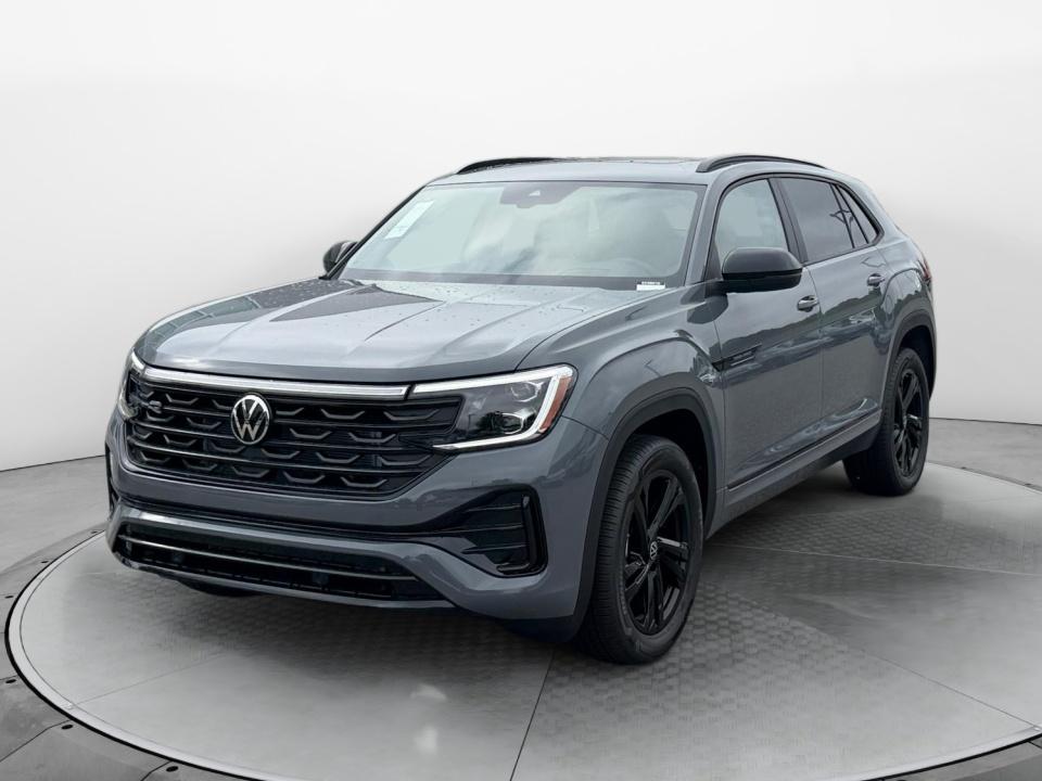 2026 Volkswagen Atlas Cross Sport 2.0T SEL R-Line Black
