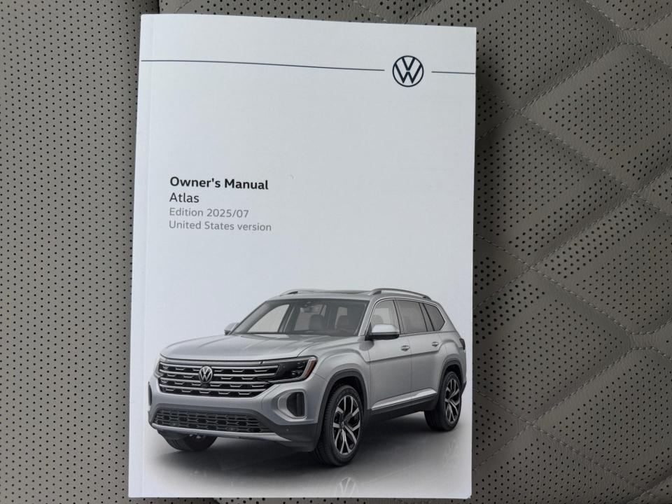2026 Volkswagen Atlas 2.0T SEL Premium R-Line
