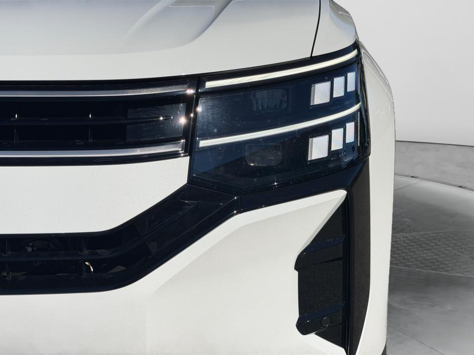2027 Volkswagen Atlas SE w/Technology