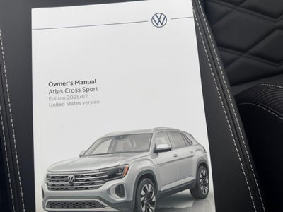 2026 Volkswagen Atlas Cross Sport 2.0T SE w/Technology