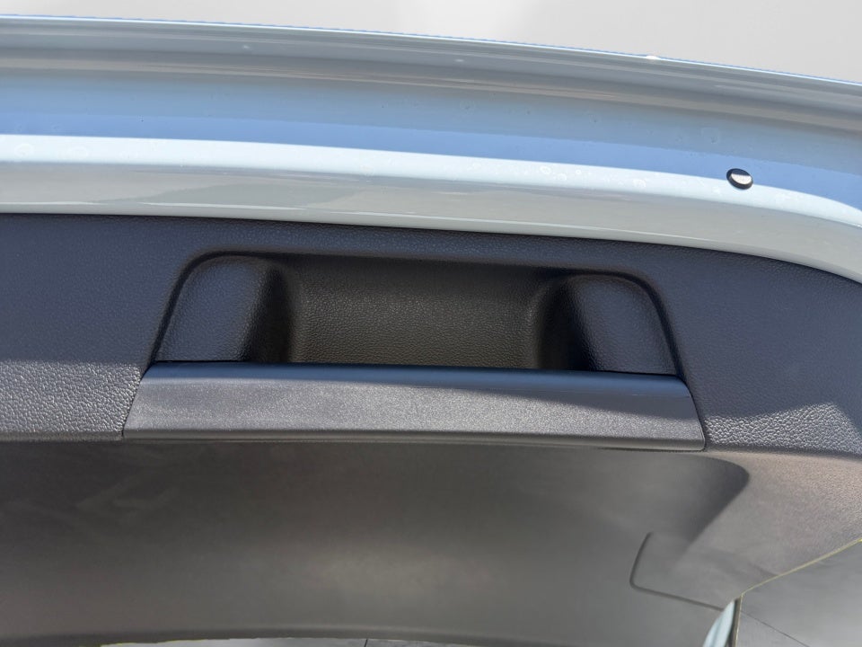 2027 Volkswagen Taos SE Black