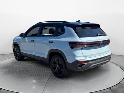 2027 Volkswagen Taos SE Black