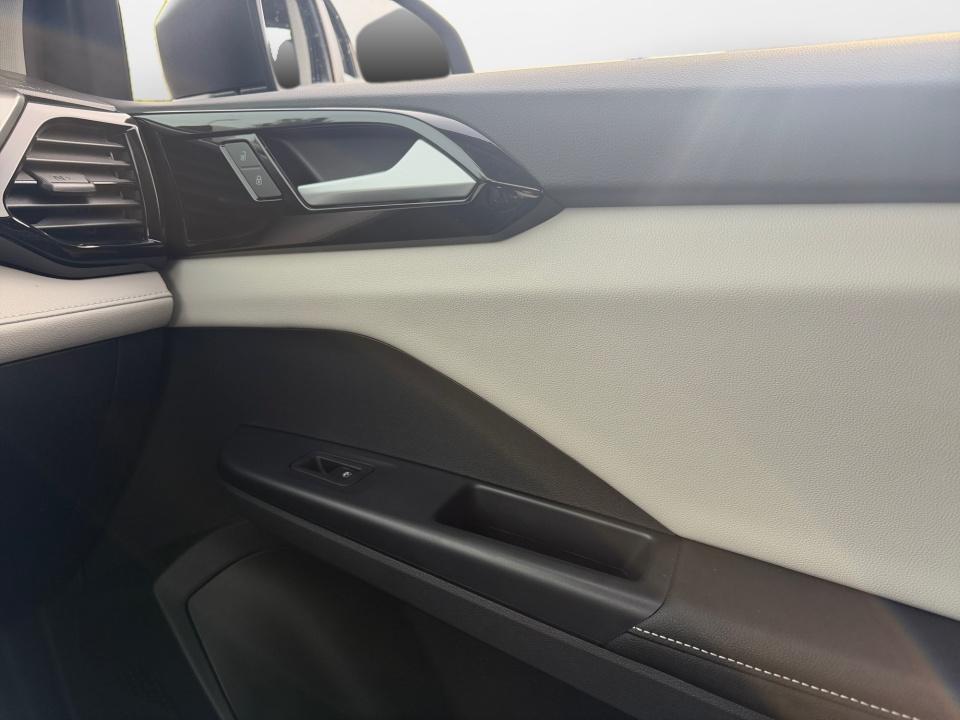 2027 Volkswagen Taos S
