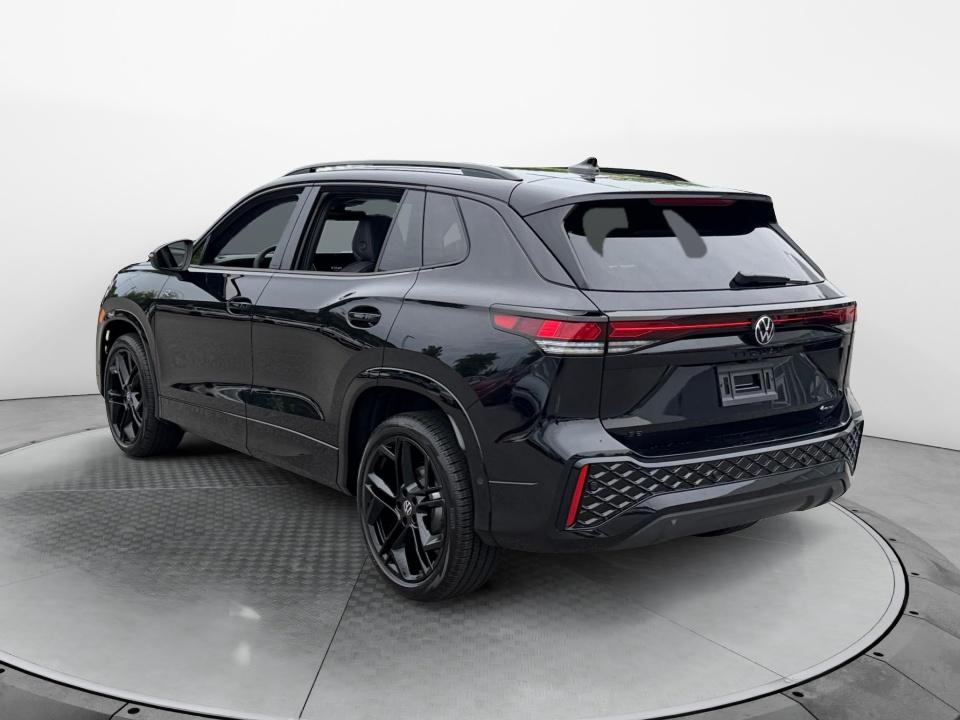 2026 Volkswagen Tiguan SE R-Line Black