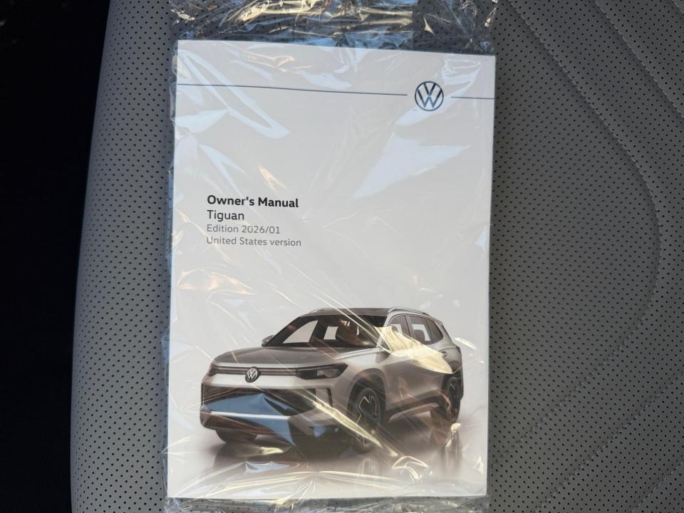 2026 Volkswagen Tiguan SE R-Line Black