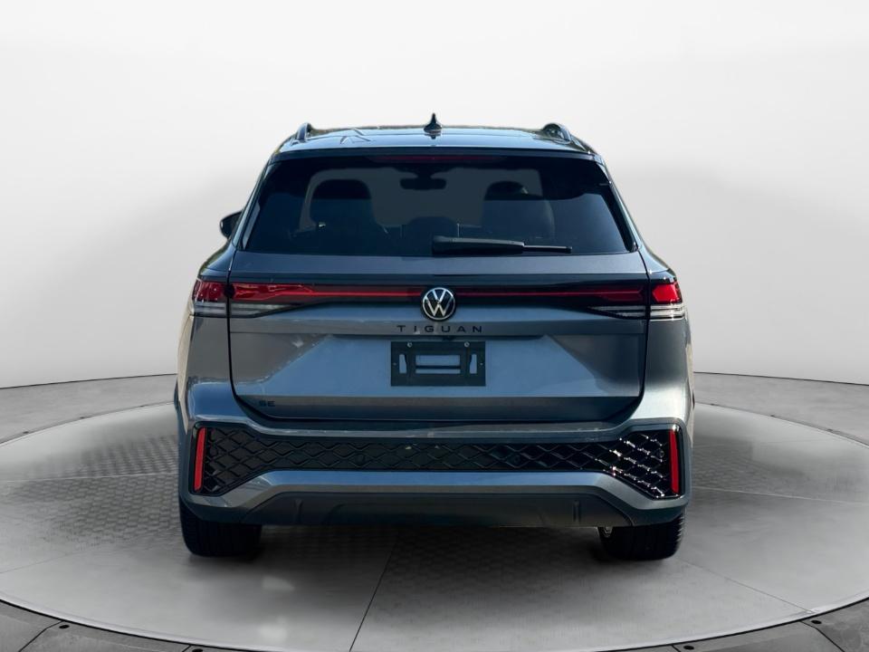 2026 Volkswagen Tiguan SE R-Line Black