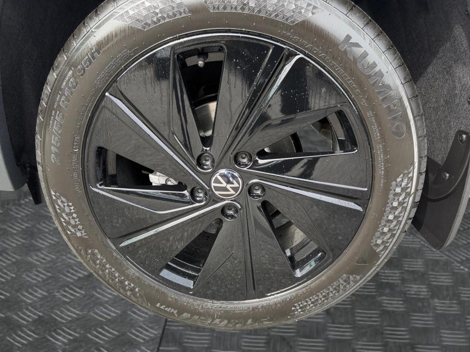 2027 Volkswagen Taos Sport