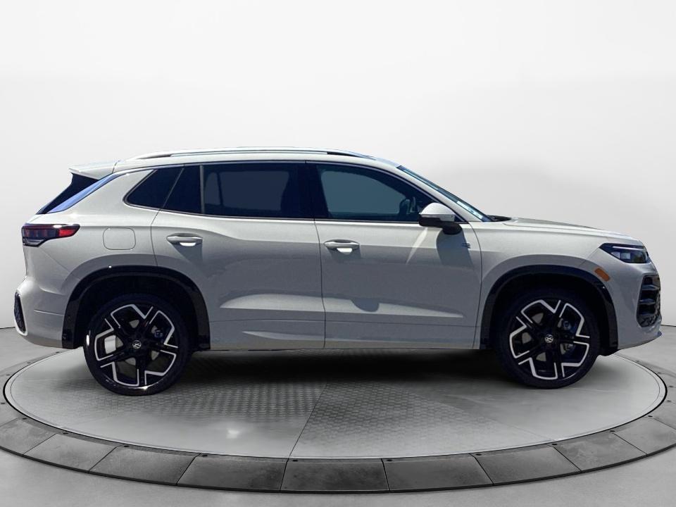2026 Volkswagen Tiguan SEL R-Line Turbo