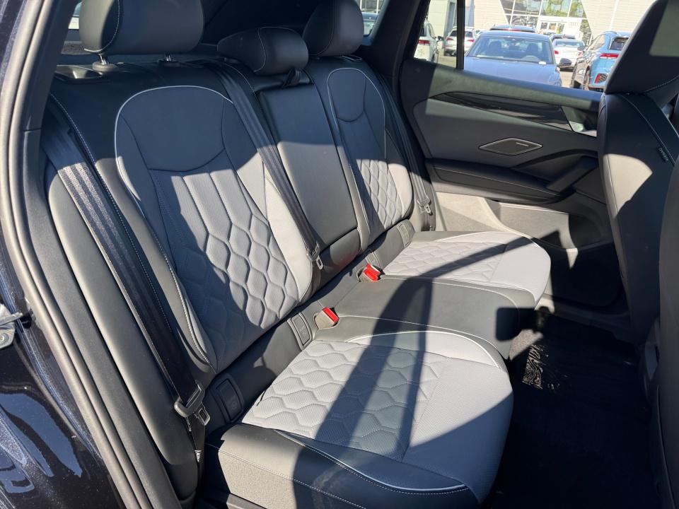 2026 Volkswagen Tiguan SEL R-Line Turbo
