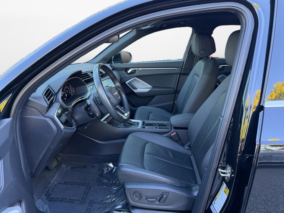 2024 Audi Q3 S line Premium