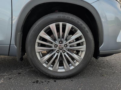 2024 Toyota Highlander Hybrid Hybrid Platinum