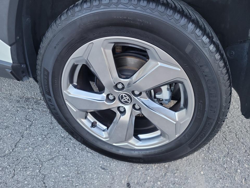2021 Toyota RAV4 Hybrid Hybrid XLE Premium