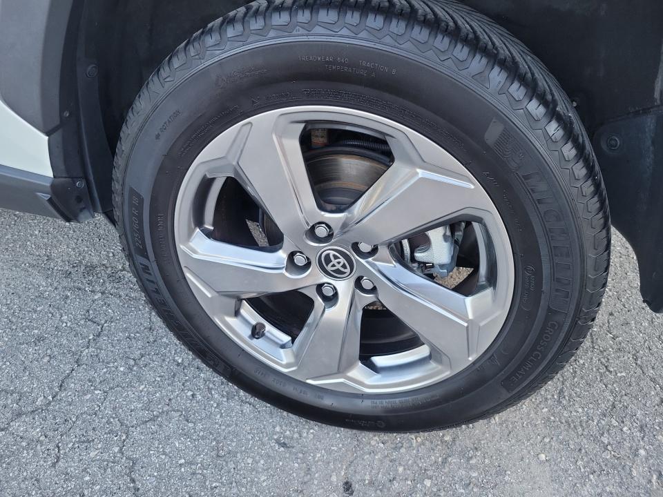2021 Toyota RAV4 Hybrid Hybrid XLE Premium