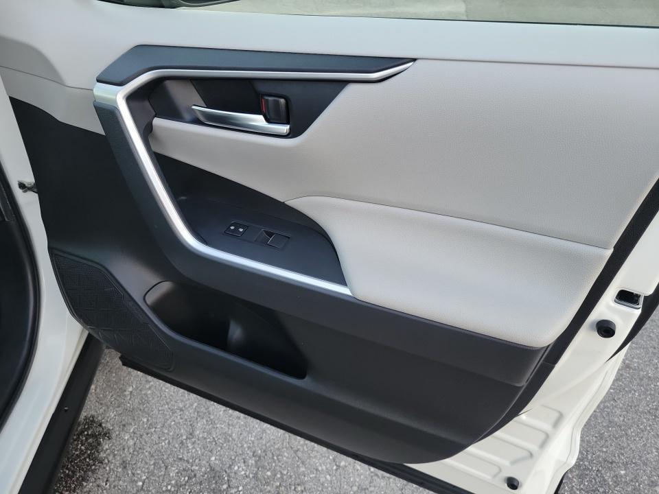 2021 Toyota RAV4 Hybrid Hybrid XLE Premium