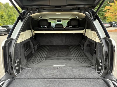 2022 Land Rover New Range Rover SE