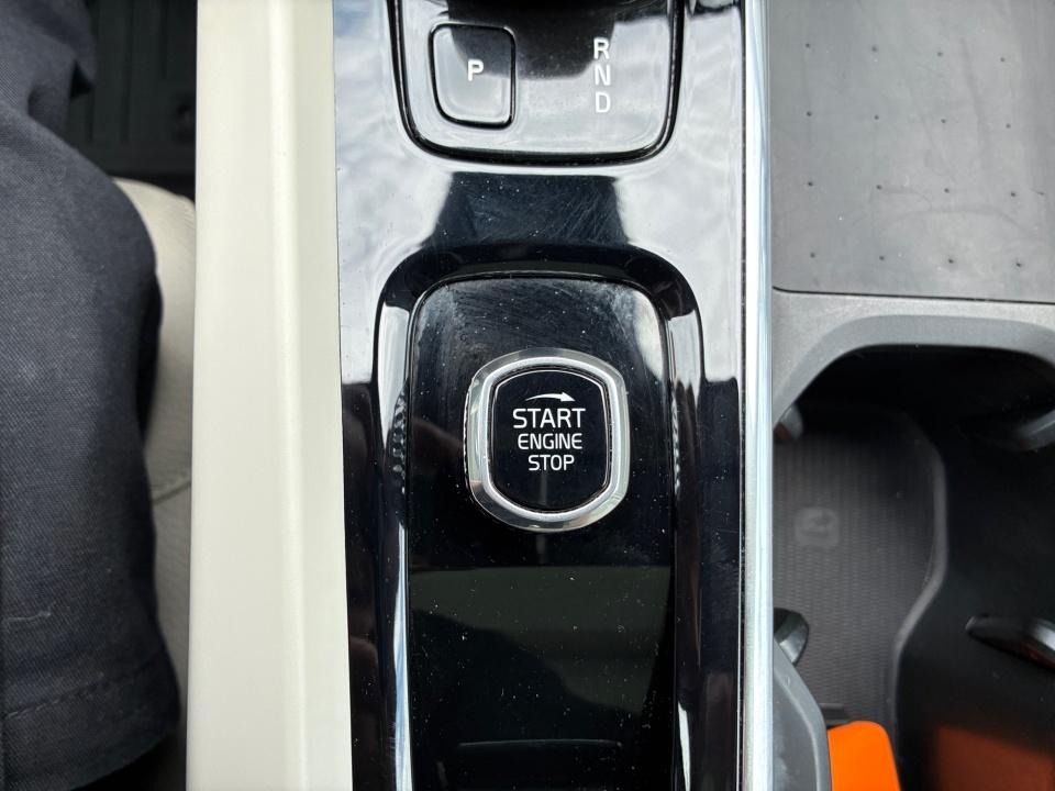2022 Volvo XC60 Momentum