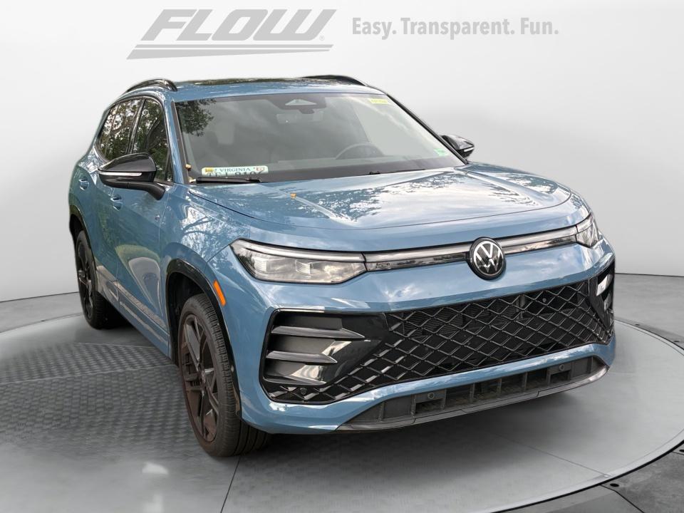 2025 Volkswagen Tiguan SE R-Line Black