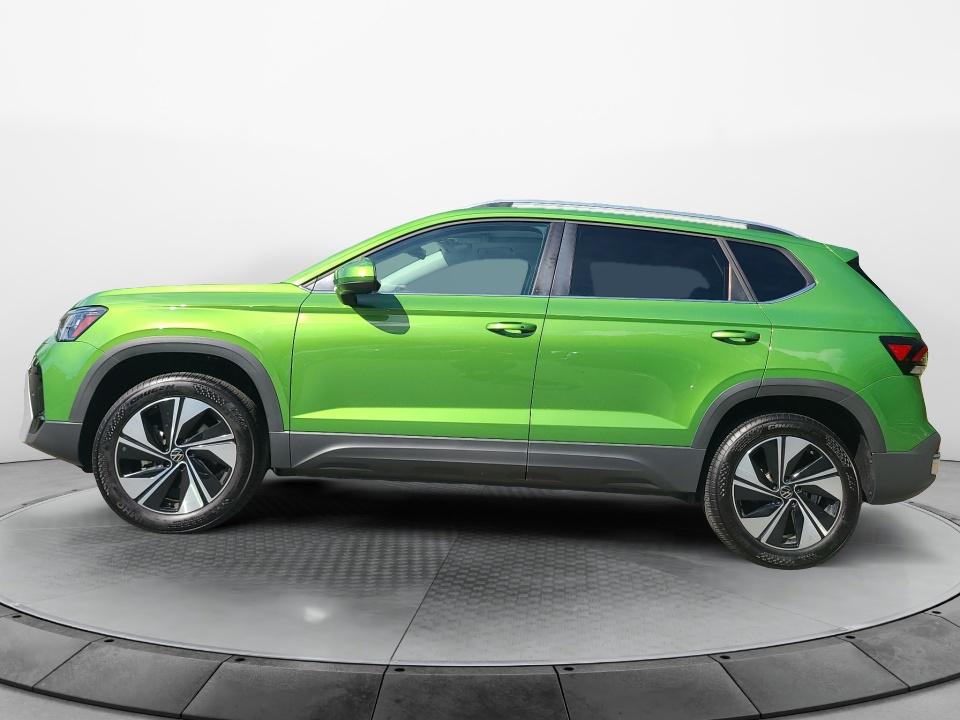 2025 Volkswagen Taos SE