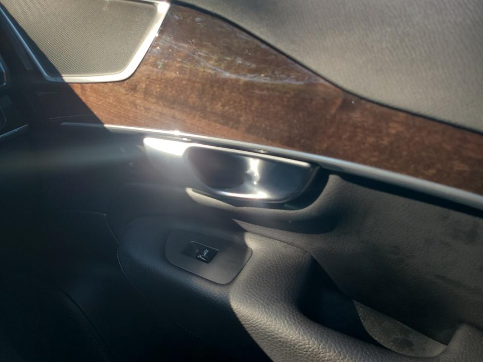 2019 Volvo XC90 Momentum