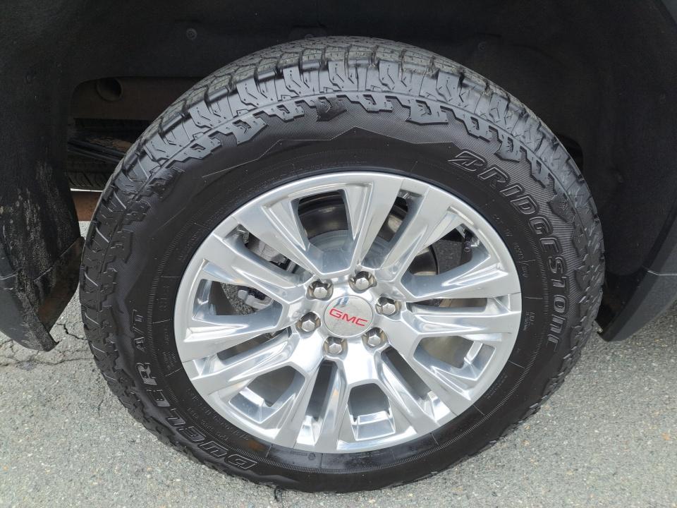 2024 GMC Sierra 1500 4WD Crew Cab Short Box Denali