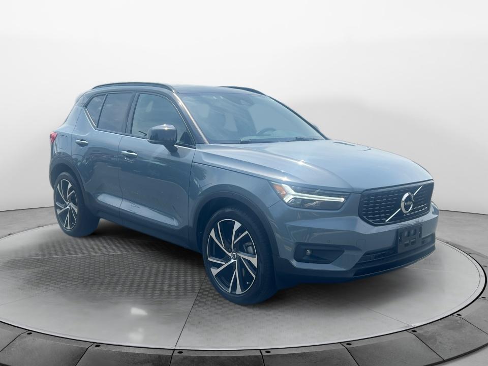 2021 Volvo XC40 R-Design